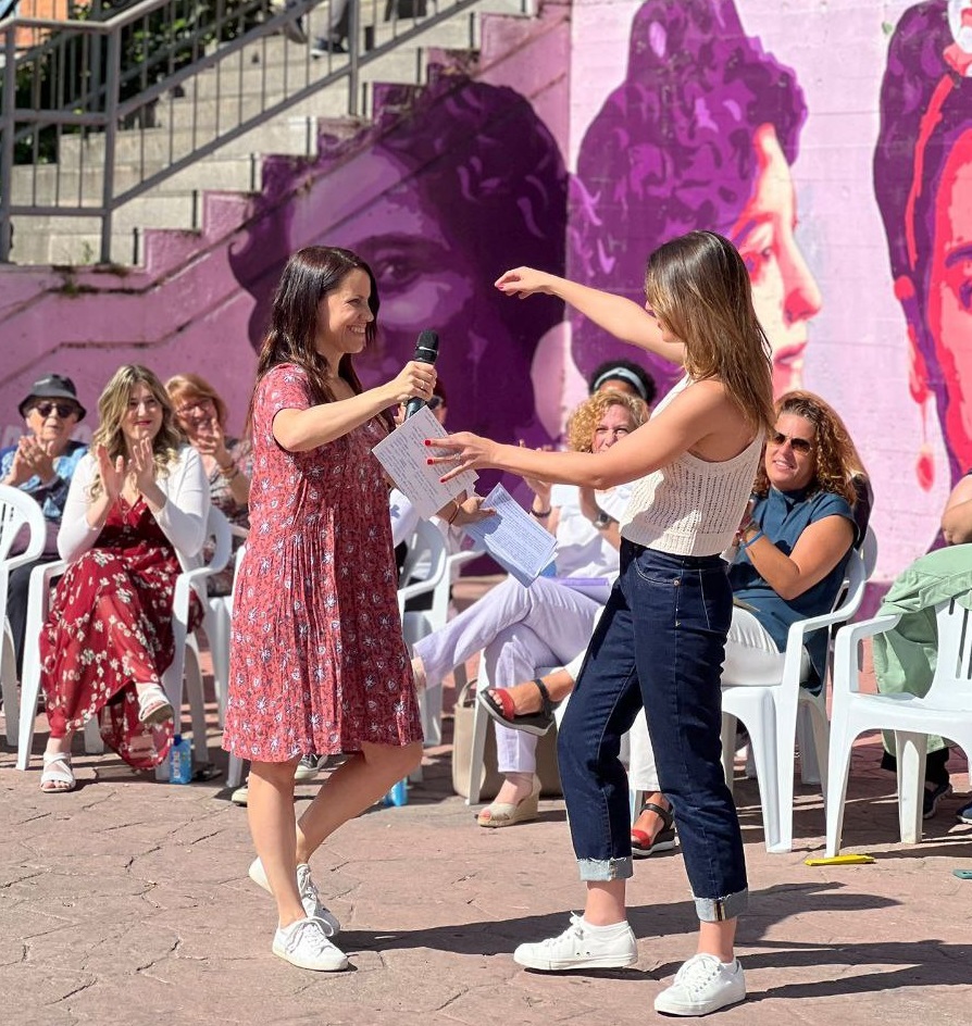 "Queremos mejores vidas para quienes más queremos, pero también para quienes no conocemos de nada"

Un referente siempre, compañera <a href="/IreneMontero/">Irene Montero</a>