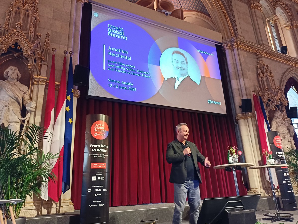 SmartCityJour_'s tweet photo. There's enormous opportunity to digitalize cities, worth $14 billion! But 30% projects are failing. Why?
"What we need is data culture," says @Reichental
Inspirational talk about the future of #SmartCities at
#FIWARESummit23
#FIWARESummit
@FIWARE https://t.co/WuTowMvj2l