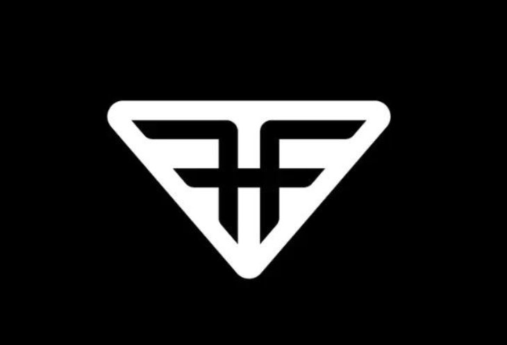 NUCLRGOLF's tweet photo. 🚨#NEW: LIV Golf’s HyFlyers GC are being sued in New Jersey Court for trademark infringement. The lawsuit, filed by Cool Brands Supply alleges that their logo, which has been in use since 2003 by one of their popular skate brands has been ripped off. LIV (left) vs. Fallen Footwear (right) - reporting via ESPN.
