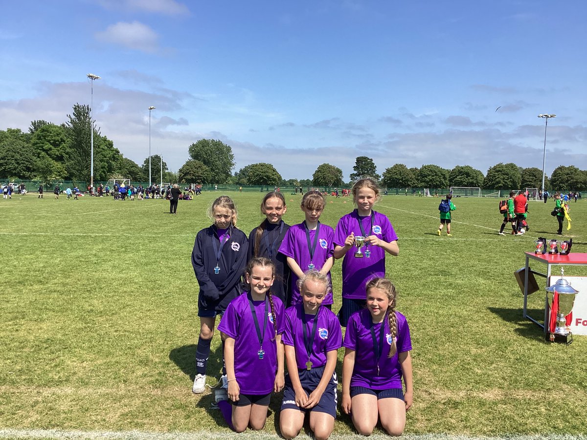 BramblesTVEd's tweet photo. The year 5/6 boys and girls football teams played in the Wilf Manion tournament. Both teams showed fantastic determination, sportsmanship and teamwork. The girls won their league and got beat in the semi finals! Well done to both teams! #sport #physicaleducation #eduteach https://t.co/5ne5tsu5Cp