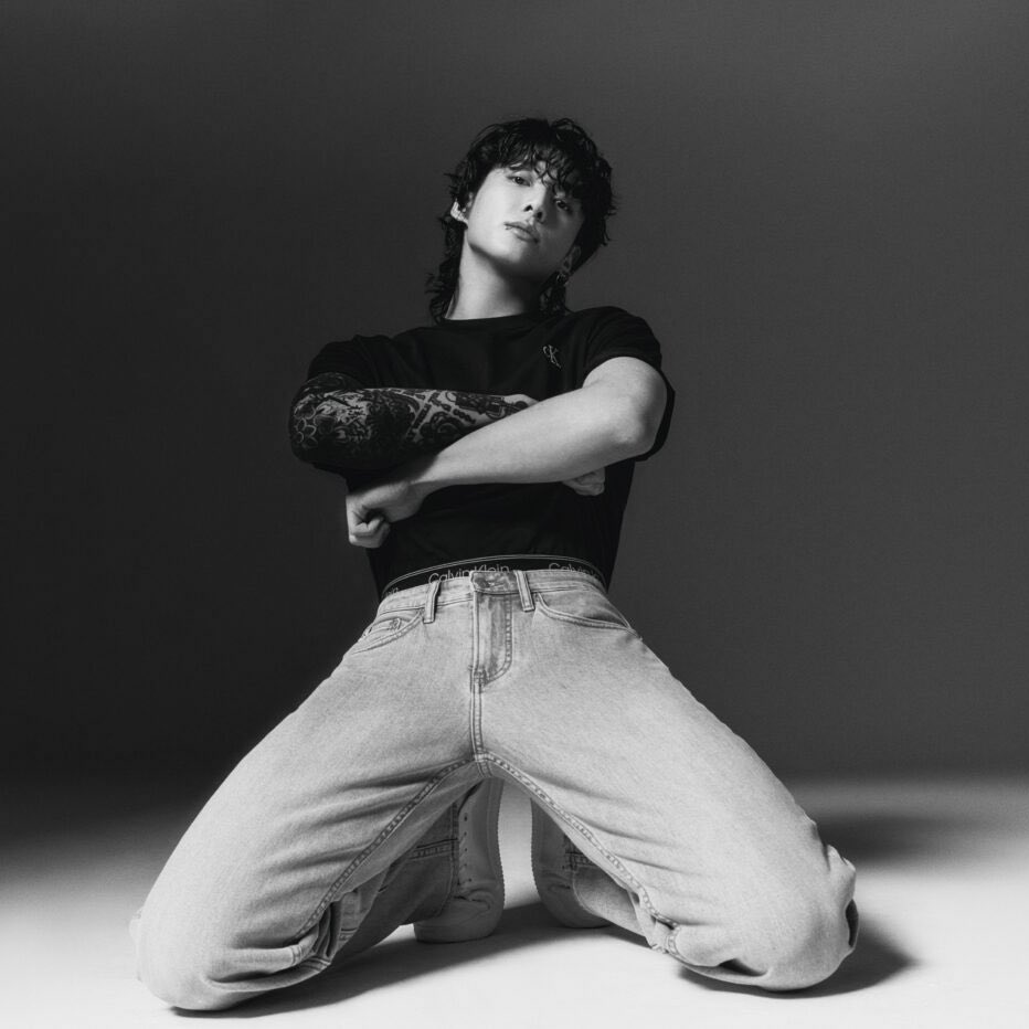 🚨 FINALMENTE! Em uma nova entrevista para ck, JUNGKOOK, do boy group BTS, falou um pouco sobre seus fãs brasileiros.

"Ah, todo mundo sabe que eu adoro o Brasil e os fãs da minha música lá. Fico feliz em saber que minhas músicas atingem pessoas de baixa renda."