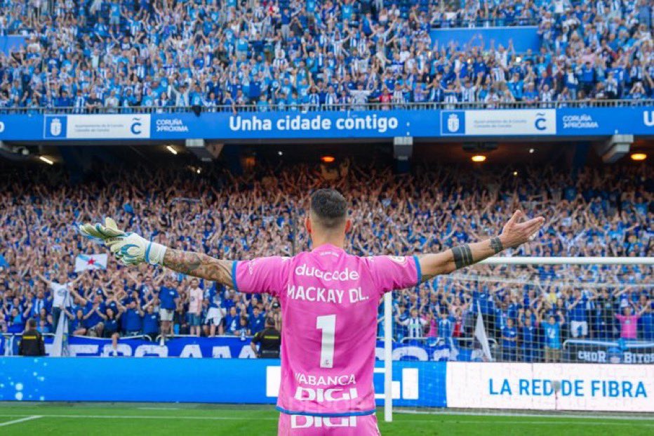 Que un jugador de fútbol tenga que cerrar sus redes por recibir insultos tras un mal partido dice poco de la sociedad en la que estamos. 

¿Quién no se equivoca en su entorno laboral o en su vida? El error forma parte del juego al igual que saber perder y aceptarlo.