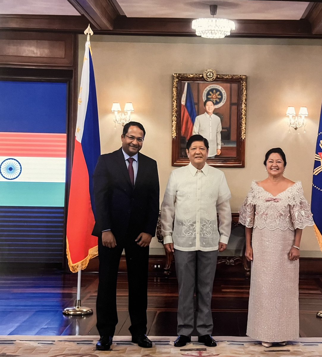 Honoured to attend the ceremonial reception by H.E. President <a href="/bongbongmarcos/">Bongbong Marcos</a> and the First Lady on the occasion of the 125th Independence Day of the Philippines.