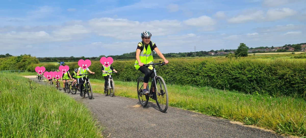 Was great to be part of lwadung this ride to celebrate the opening of a new section on the Transpennine trail.

#ActiveTravel #BetterByNije #TranspennineTrail <a href="/SY_STARSAwards/">STARS South Yorkshire</a> #LedRide