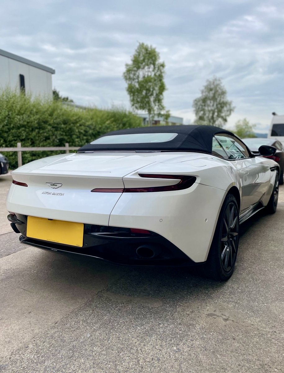 Rather gorgeous Aston Martin DB11 in this morning.  📷📷
#astonmartin #astonmartindb11 #DB11 #supercars #prestigecars #fastcars #independentspecialist #devon #southwest