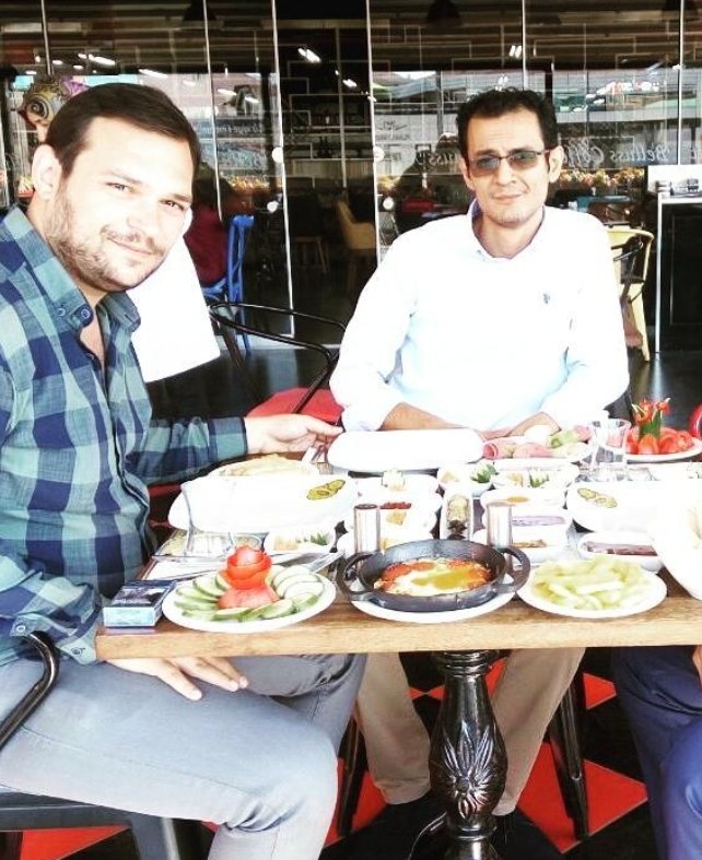 Uzun yıllar beraber çalıştığımız, fikirlerine öngörülerine çok değer verdiğim kardeşim Haluk Bolaban'ı dün gece kaybettik... Çok zamansızdı, olmadı...