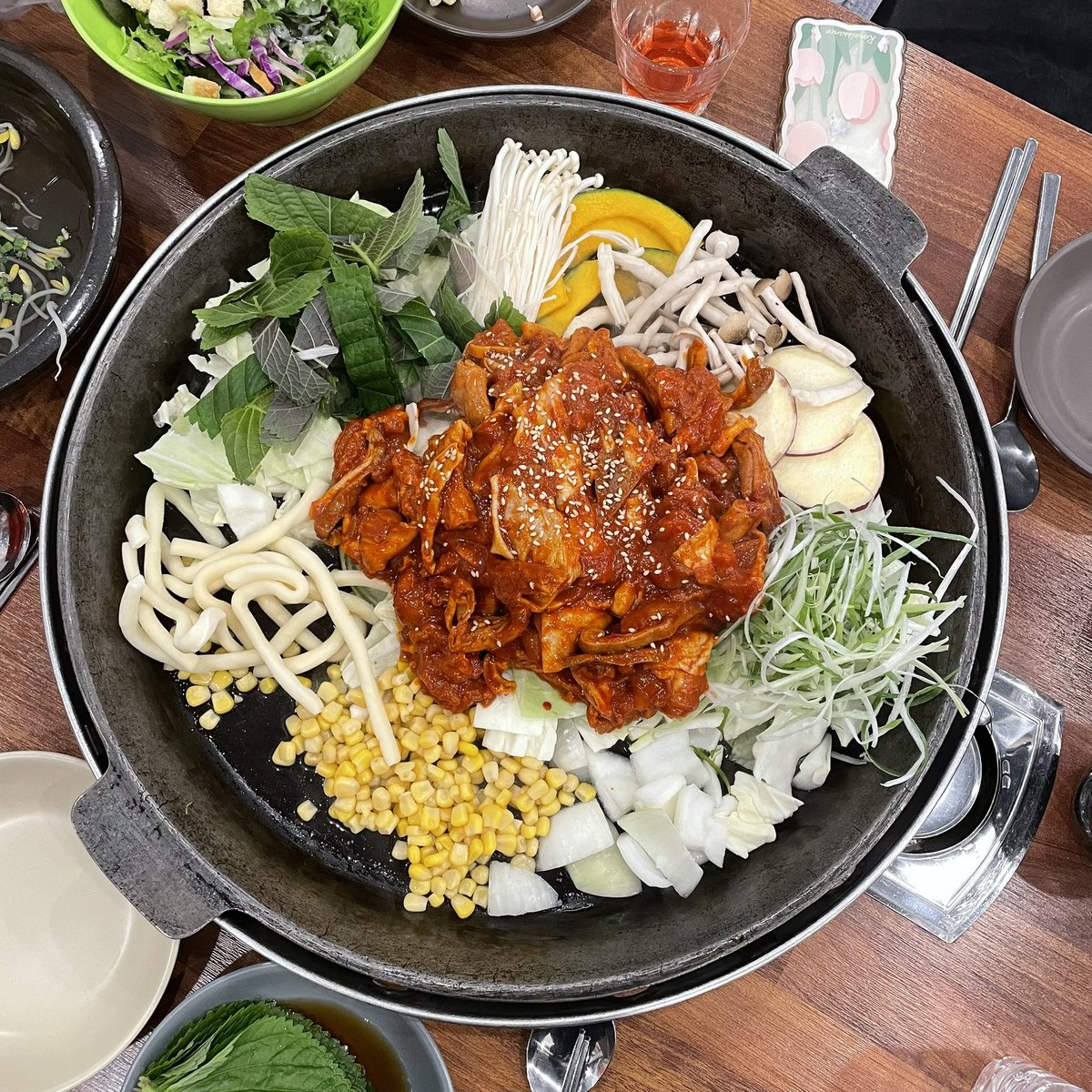 다율이 🇰🇷 tweet media