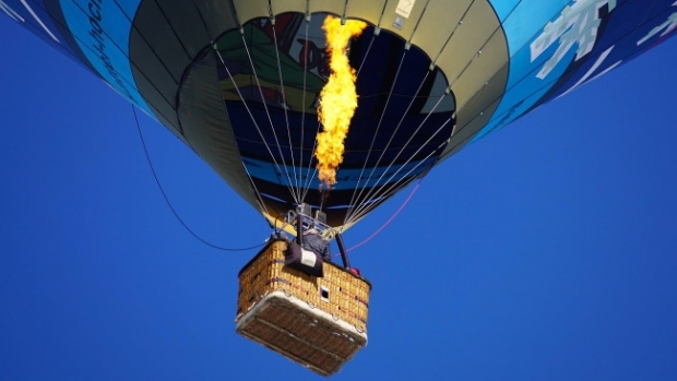 DeStadskoerier's tweet photo. Deze week: ballonvaart voor prijswinnaars Genemuiden Kamerbreed -  https://t.co/Vp7bSNPC1i https://t.co/2dPpgp7T1s