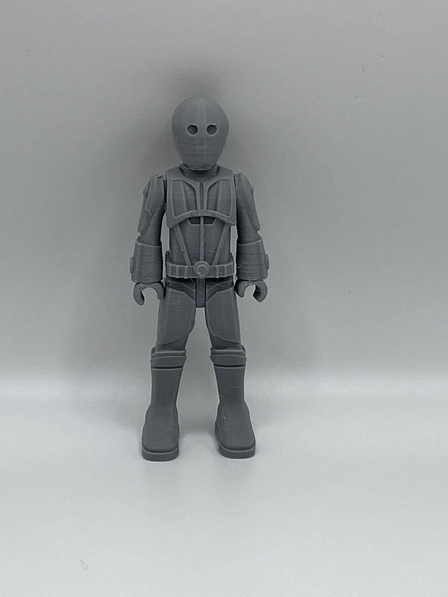 3D printed Issac (Season 3) from 'The Orville' designed by @Playactiontoys
 and available on his Printables page: printables.com/model/449589-i….  I used silver PLA from @inlandFilament
 on my @Prusa3D
 Mini+.