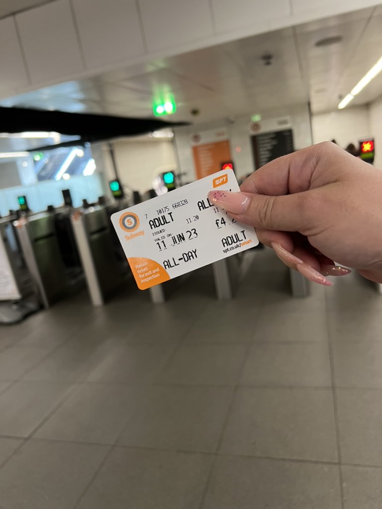 Glasgow Subway adventure with <a href="/AaronCaergybi/">Aaron Osborne-Taylor 🏴󠁧󠁢󠁷󠁬󠁳󠁿🇬🇧</a> 
If it’s good enough for <a href="/MrTimDunn/">Tim Dunn</a> than it’s good enough for me 🚇