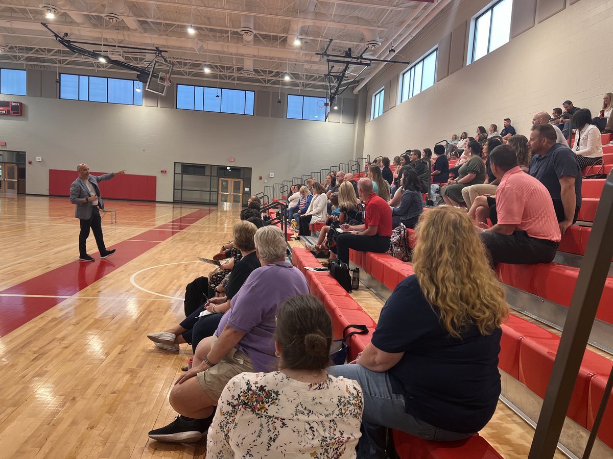 ⁦Every Student. Every Day. Whatever it Takes. Keynote@casas_jimmy⁩ at #LIFTED23 with the awesome message of building a culture that matters.