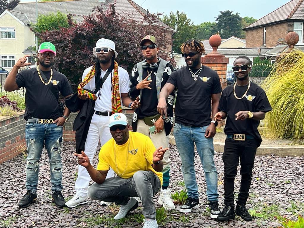 Kahpun_'s tweet photo. Thank You Most Heightz Jah 🙏 
Thank You All ✊
Aisha is out now on all digital platforms 🌬️
Visuals dropping soon 🎲
https://t.co/ER2NKRQ6lp
#HeightzUp🔥🦅🧙‍♂️ https://t.co/dHdJSHUTJZ