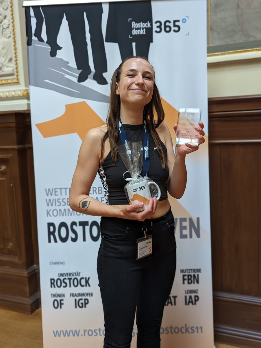 FBNDummerstorf's tweet photo. That's what winners look like! Our @AnnkatrinPahl finally brings the coveted "block" of the science communication competition "Rostocks Eleven" to Dummerstorf! Congratulations! 
#rostockseleven https://t.co/9JOdimNnzy