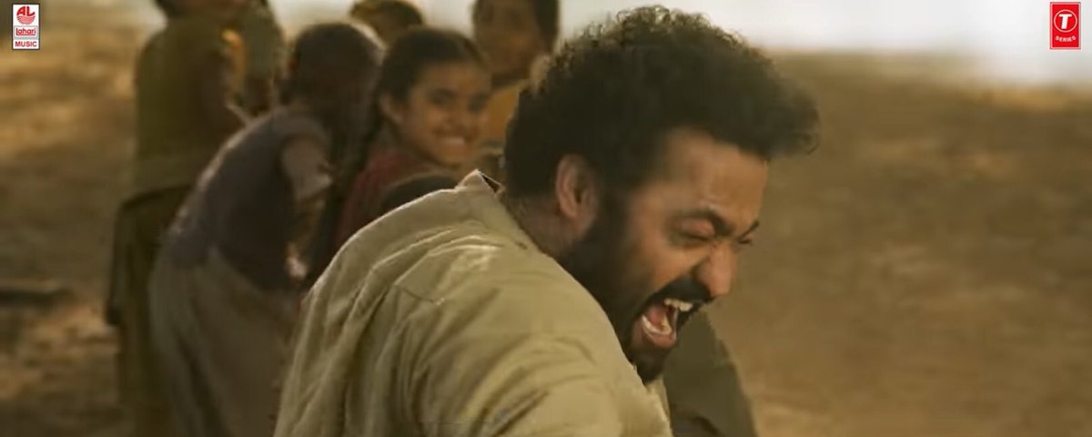 子どもとの綱引きだろうが力を出し惜しみすることなく、全力で向き合う所。あとキラキラの瞳😭

 #私の好きなビムぽいんと https://t.co/EFbmVP5dtu