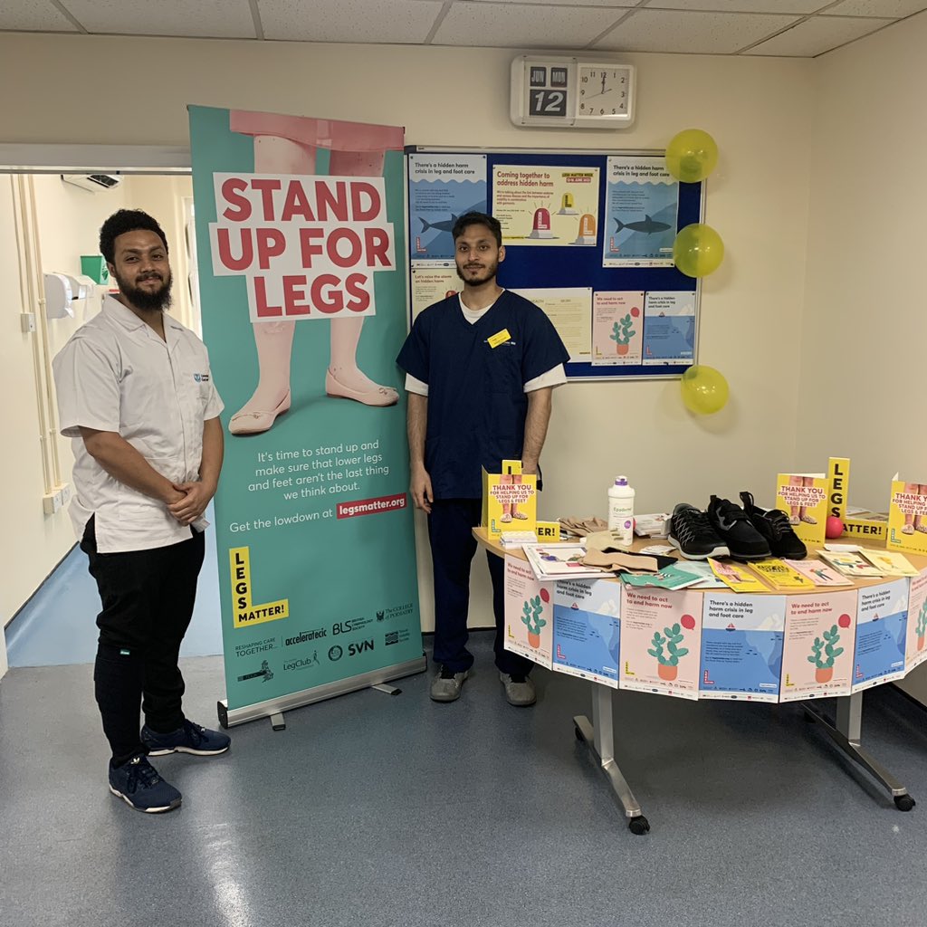nzfran88_fran's tweet photo. @LegsMatter week 2023 - the ⏰ is riniging - the 🧦 are on, #couragetocompress, we are talking to people about why their #legsmatter https://t.co/I7tdPmBySz