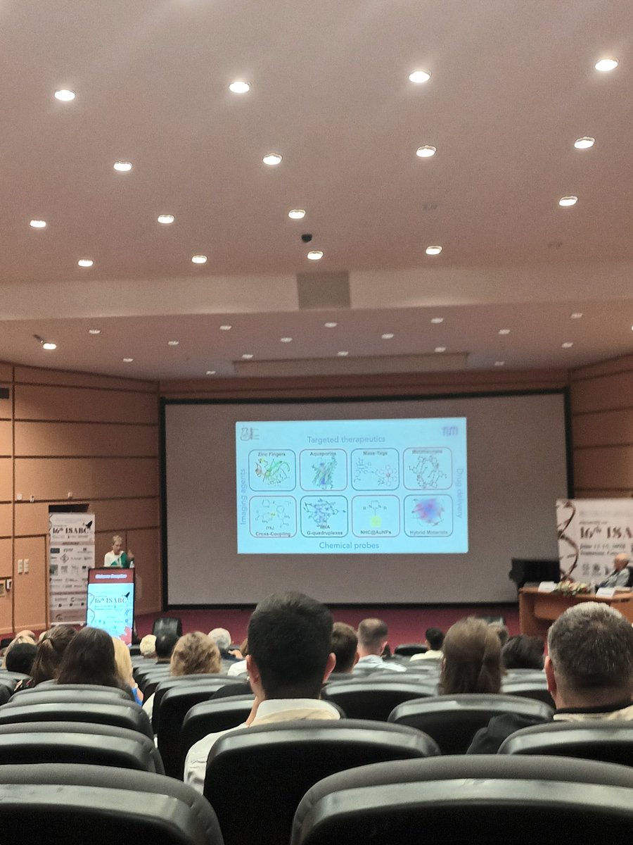 palmeiramarcoss's tweet photo. Great talk about new Theranostic Agents in Medicinal Inorganic Chemistry. Amazing Plenary Lecture by Prof Angela Casini (TUM, Germany) at 16-ISABC. @MedBioinorgChem 🤩👏🏼
#bioinorganic #chemistry #metalsinmedicine #chemtwitter #ISABC https://t.co/JP0k1d3h73