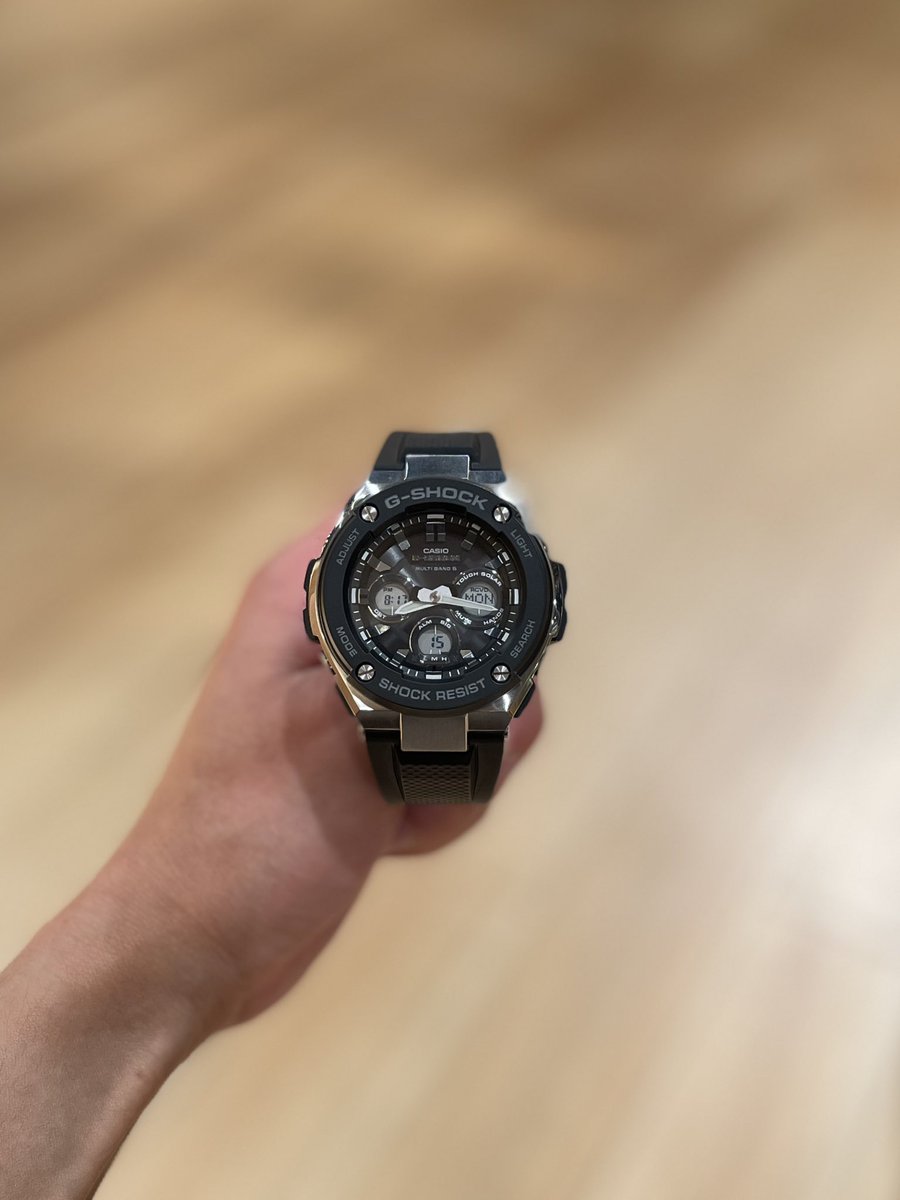 frmc6_ESSENCE's tweet photo. 今日のG-SHOCK
G-SHOCKフェア開催中
#gshock
#gショック
#ジーショック https://t.co/AyCXwCyZnR