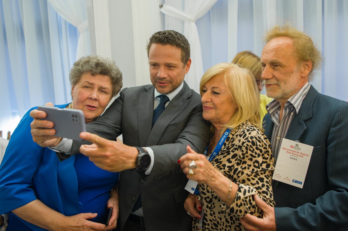 Rafał Trzaskowski tweet media