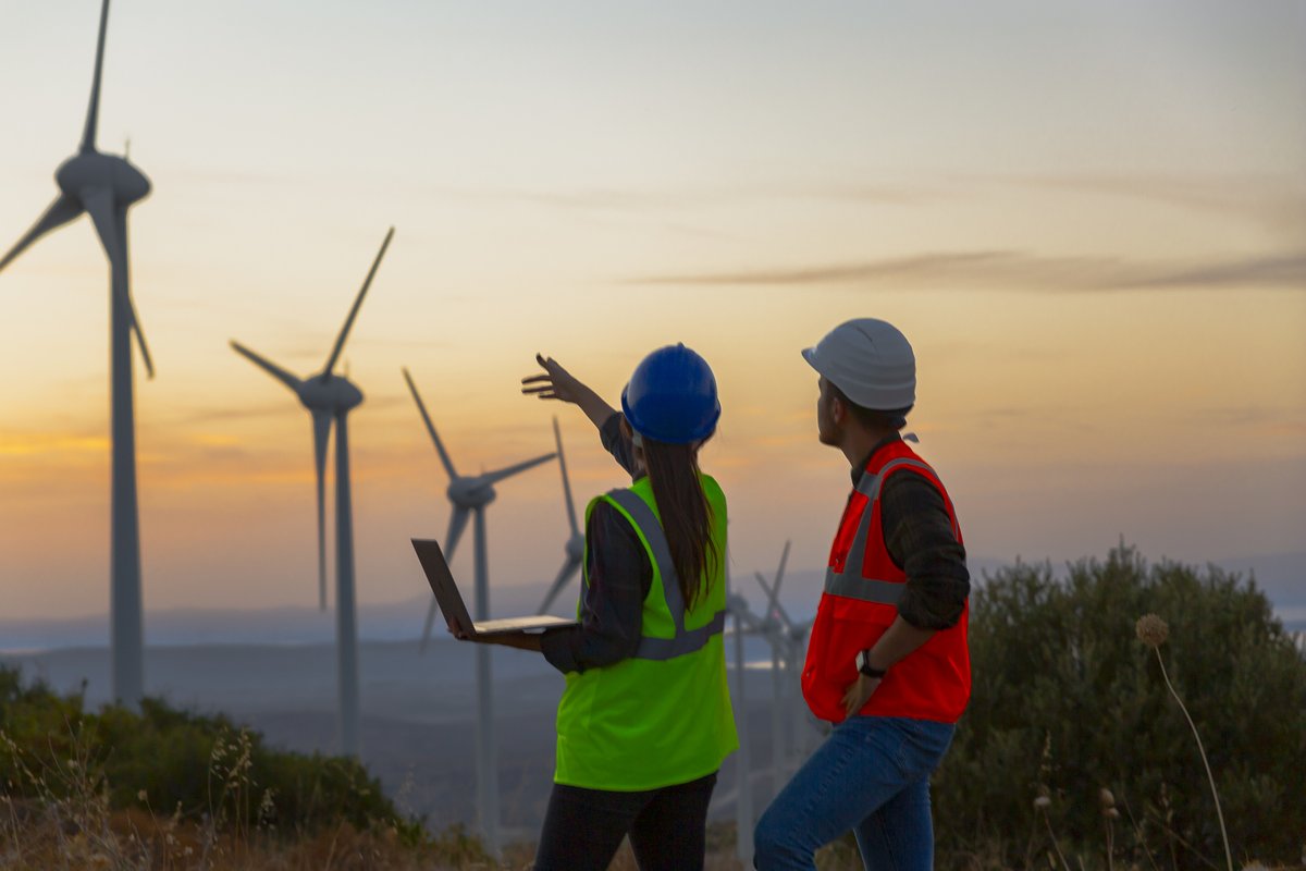 Bakan Kacır: Sanayici ve KOBİ'lere yenilenebilir enerji yatırımları için 450 milyon dolar finansman sağlanacak bbc.in/3NqBd7o
