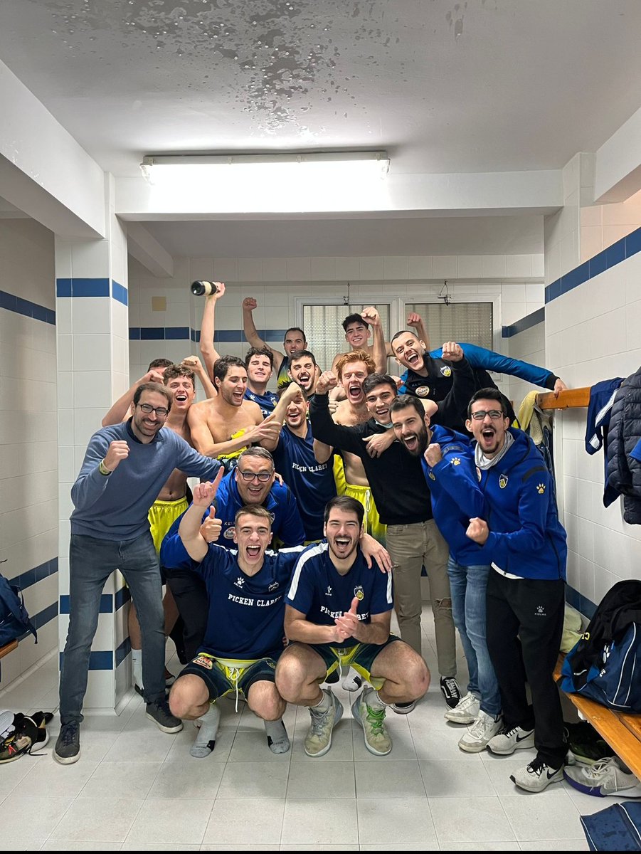 AlvaroSanchez_'s tweet photo. Cerramos una etapa. Siempre agradecido por las oportunidades y el trato recibido durante estos cinco años en el club. Mucha suerte!! @CBClaret https://t.co/P6yrJjq8ek