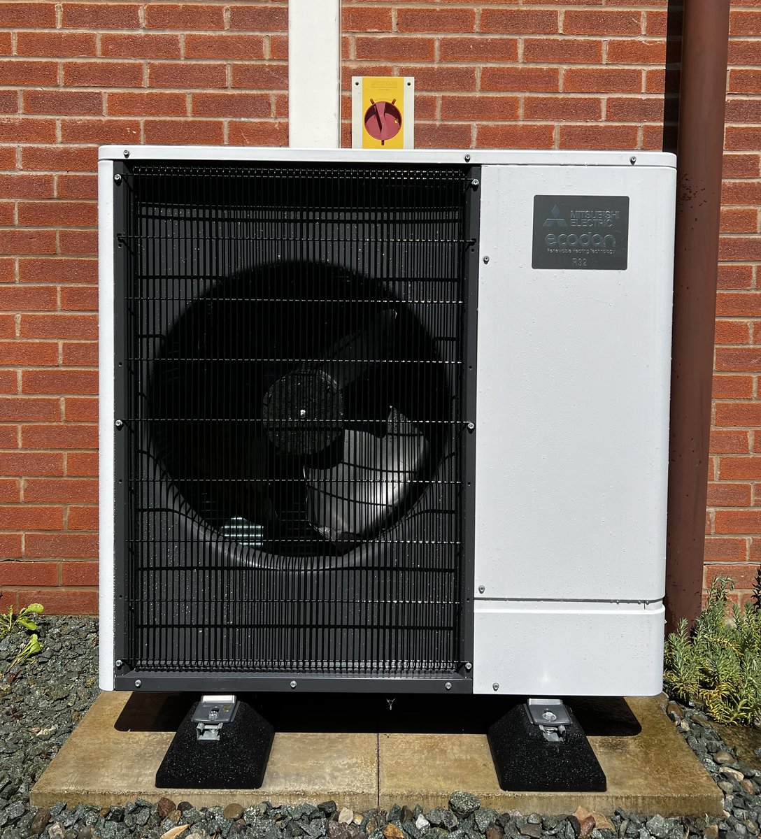 air2heat's tweet image. Mitsubishi Electric Ecodan annual service visit on a PUZ-WM85VAA 8.5 kw Ultra Quiet Air Source Heat Pump in Shropshire ✅  #Shropshire #Ecodan #HeatPump #RenewableEnergy