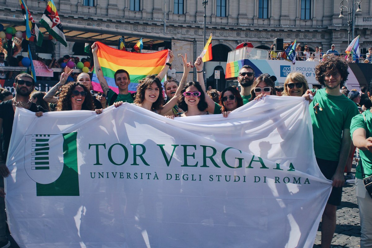 #unitorvergata al #romapride per contrastare ogni forma di discriminazione🌈🌈🌈