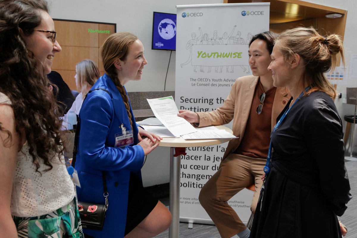Throughout last week's #OECDMinisterial and the #GFTech, members of #Youthwise, the #OECD's Youth Advisory board were in attendance to meet participants to discuss the most pressing issues facing young people around the world. 

📜Youthwise Statement 👉tinyurl.com/ywnfnfxu