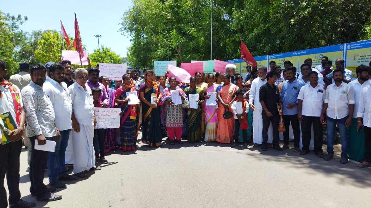 vinontktvr's tweet photo. திருவாரூர் மாவட்டத்தில் நாம் தமிழர் கட்சியின் மகளிர் பாசறை சார்பில் மதுவிலக்குக் கோரி, மாவட்ட ஆட்சியரிடம் கோரிக்கை மடல் கொடுக்கப்பட்டது!
@CollectorTVR
#NTKFights4_TasmacBan https://t.co/oPgZhAvH5e