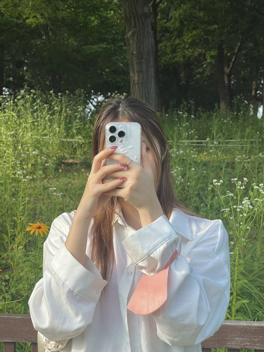 RBW_PURPLEKISS's tweet photo. [#이레] 
초록초록☘️ https://t.co/ytYCg3KkL9