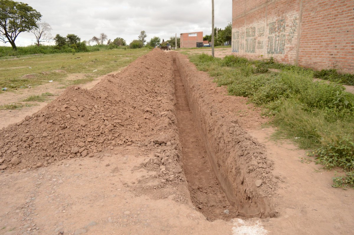 AguaJujuy's tweet photo. 🚧 La inversión que supera los 40 millones de pesos financiados por la empresa estatal en beneficio de 177 familias del lugar, dando como resultado la el acceso inmediato al servicio ni bien se termine la construcción de la nueva traza.

Más información ▶️ https://t.co/TvUeT2BlpV https://t.co/qPkLRyjEpQ