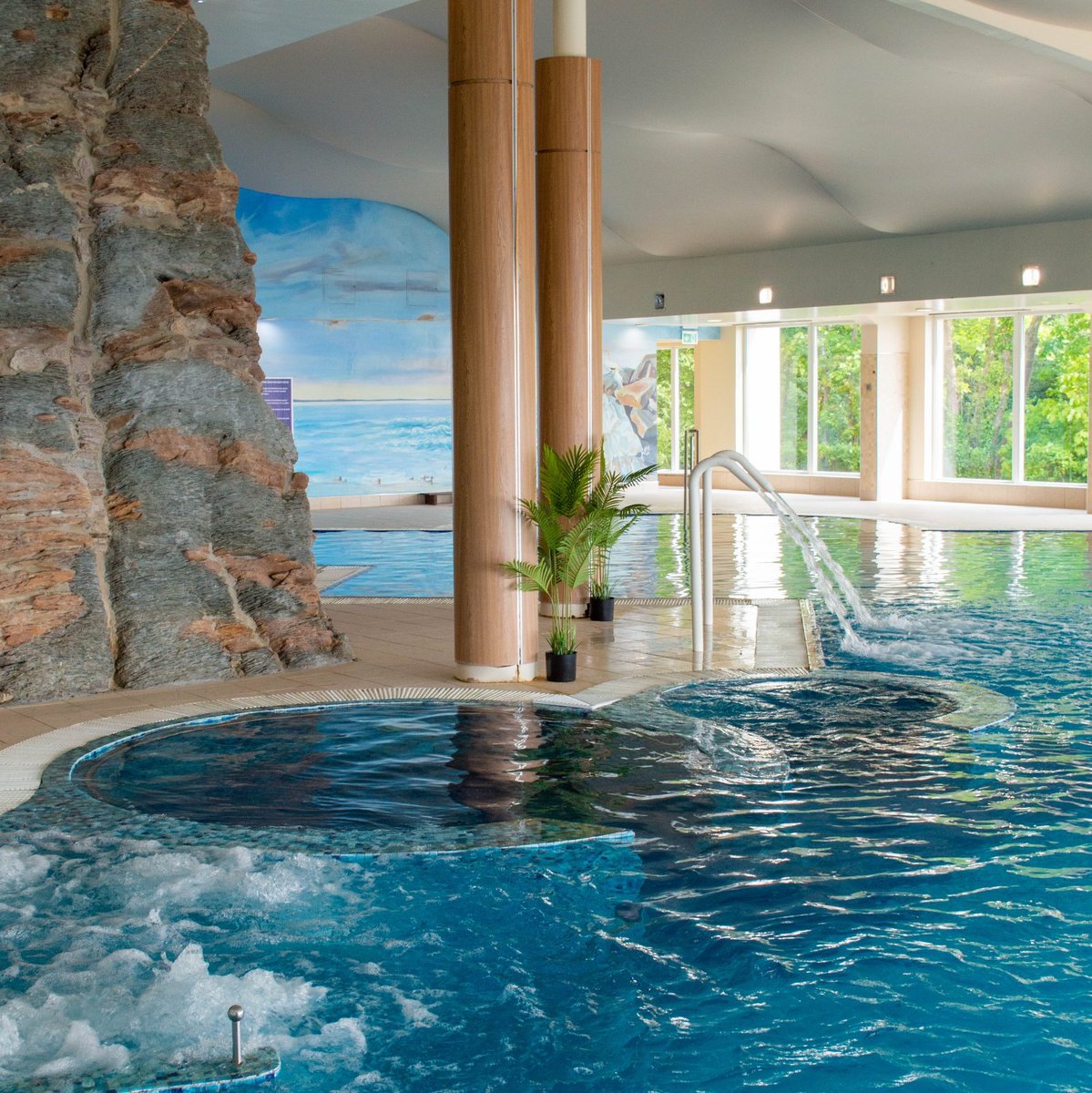 Redcastle Hotel tweet media