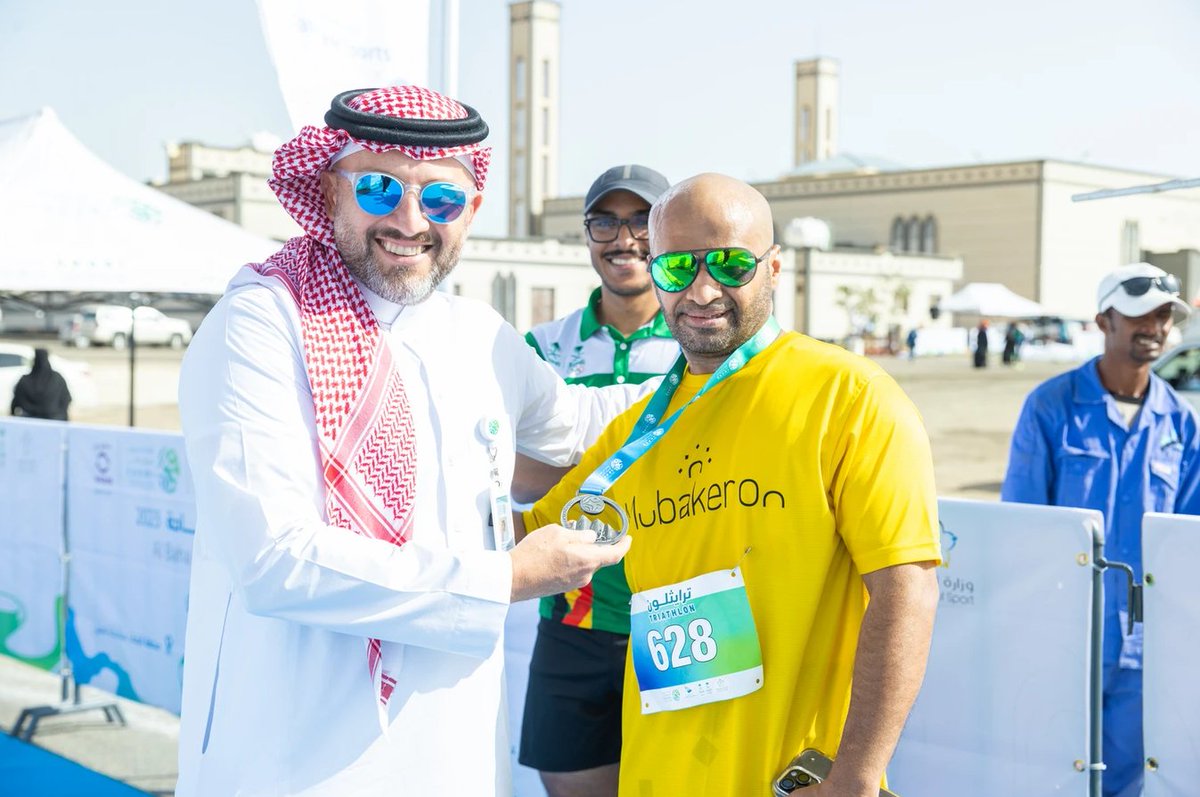مشاركة المبكرون في سباق دواثلون الباحة ... 
كل التحية و التقدير  لهذي المجوعة التي تعمل لدفع المجتمع لممارسة الرياضة الصباحية ... 
شكرا لكم 💛
#المبكرون #الباحة #هنا_الباحة #السعودية #اخضر_الترايثلون #المستقبل_يبدا_هنا #دواثلون_الباحة