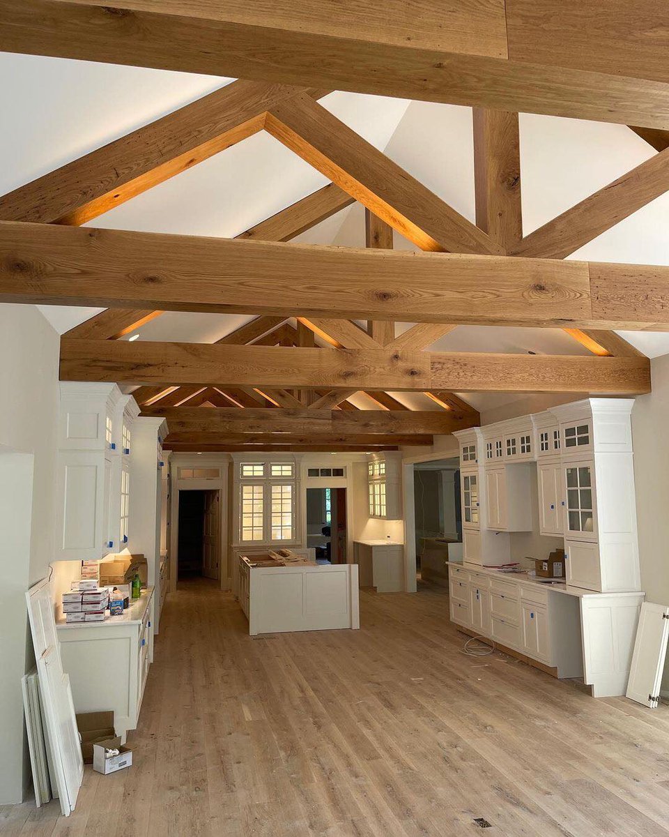 OldWorldTimber's tweet photo. Our reclaimed wood box beams are perfect for enhancing the rustic allure and uniqueness of your home or office. Each beam is unique, with its own individual patina and grain pattern. Each box beam is custom made to fit precise lengths and dimensions. https://t.co/fRJvUobosJ