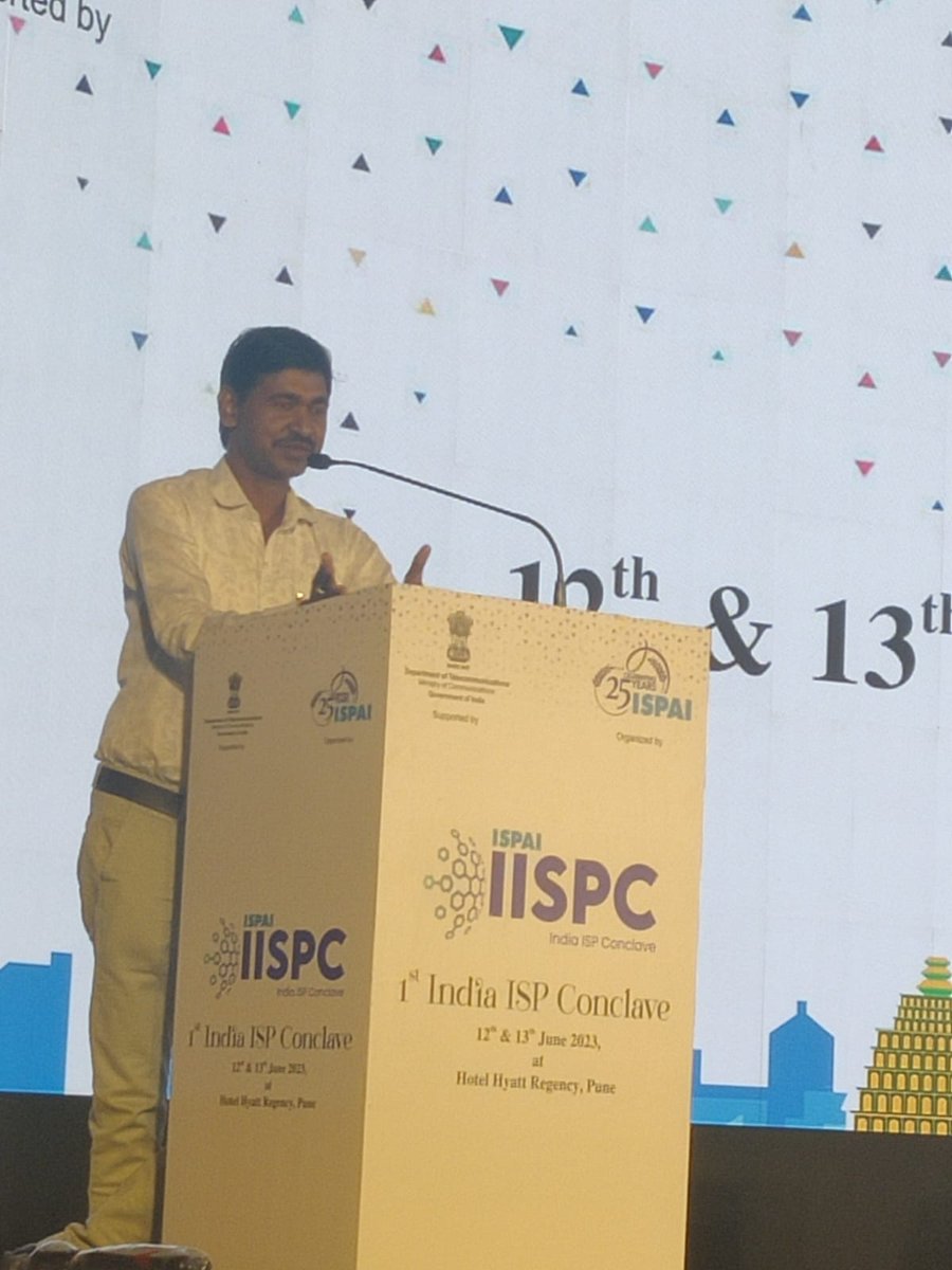 NBM_DoT's tweet photo. #ISPAI | Shri Om Prakash Singh, a Common Service Centre operator in Hasanganj area of Unnao district, who has provided more than 1000 FTTH connection in his village, and got a special mention by Shri @narendramodi, Hon'ble Prime Minister's podcast Mann Ki Baat;.. (1/2) https://t.co/2rnpu1iYde