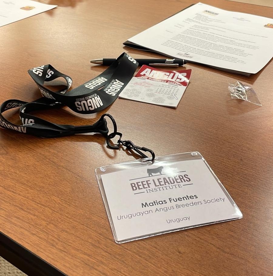 DAY 1  📓 
<a href="/AngusAssoc/">American Angus Association</a>
𝗕𝗲𝗲𝗳 𝗟𝗲𝗮𝗱𝗲𝗿𝘀 𝗜𝗻𝘀𝘁𝗶𝘁𝘂𝘁𝗲