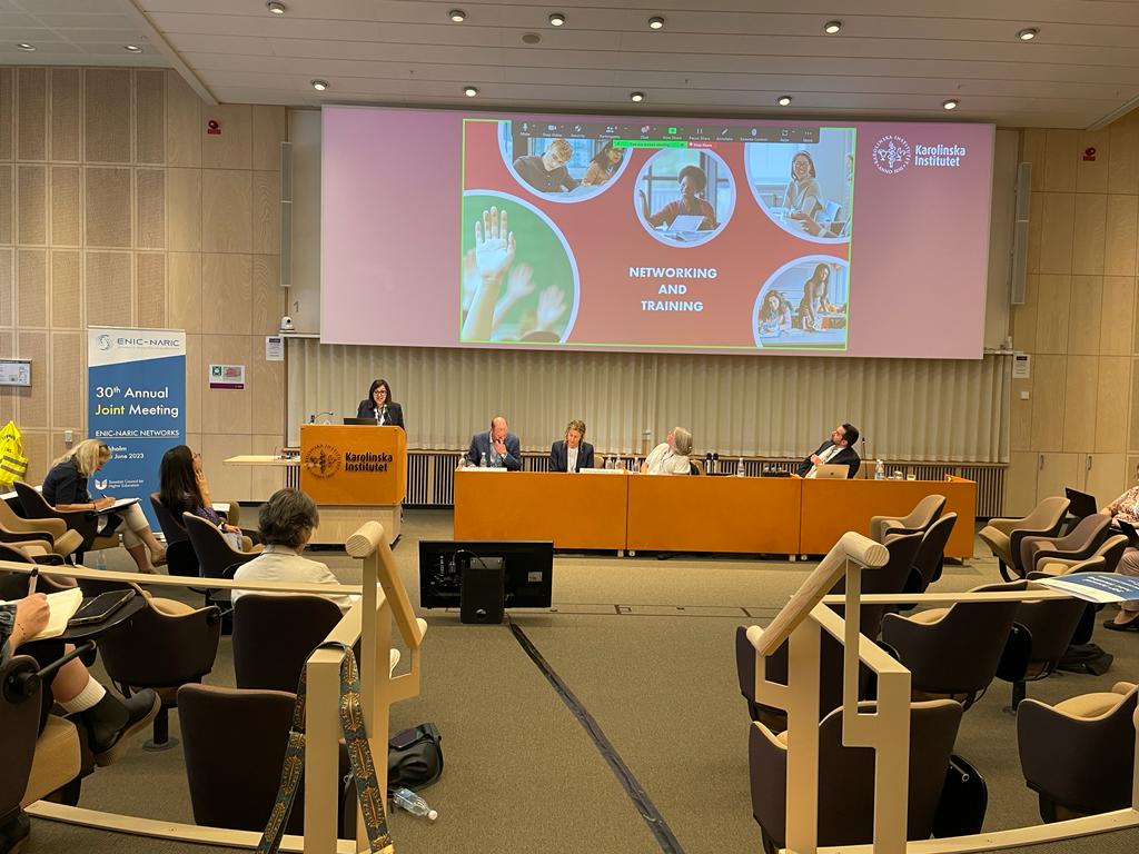 CIMEA_Naric's tweet photo. How is it possible to further support #credentialsevaluators working in HEIs? 
At #ENJM23 @CIMEA_Naric shared its experience in supporting the creation of a #community of practice as a way to support the daily work of credential evaluators, through trainings and cases exchanges. https://t.co/PzwUxlBHXS