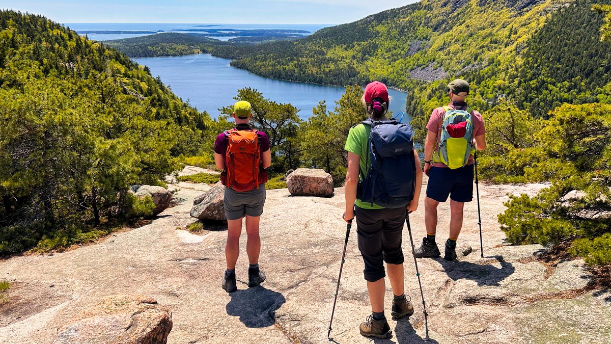 @obligatraveler @intheolivegrov1 @jollyhobos @ararewoman @hikingwithshawn @dayhikingtrails @naturetechfam @59NationalParks @wander_filled @RegenRoadTrip @VeteranHiker @happytrailshike @trailhikes My #Top4hikes from the 5 eastern national parks I hiked in May feature 2 US parks. 
The Beehive @AcadiaNPS
Charles Bunion @GreatSmokyNPS 
Grotto Falls @GreatSmokyNPS
The Bubbles @AcadiaNPS

@intheolivegrov1 @jollyhobos @ararewoman @obligatraveler