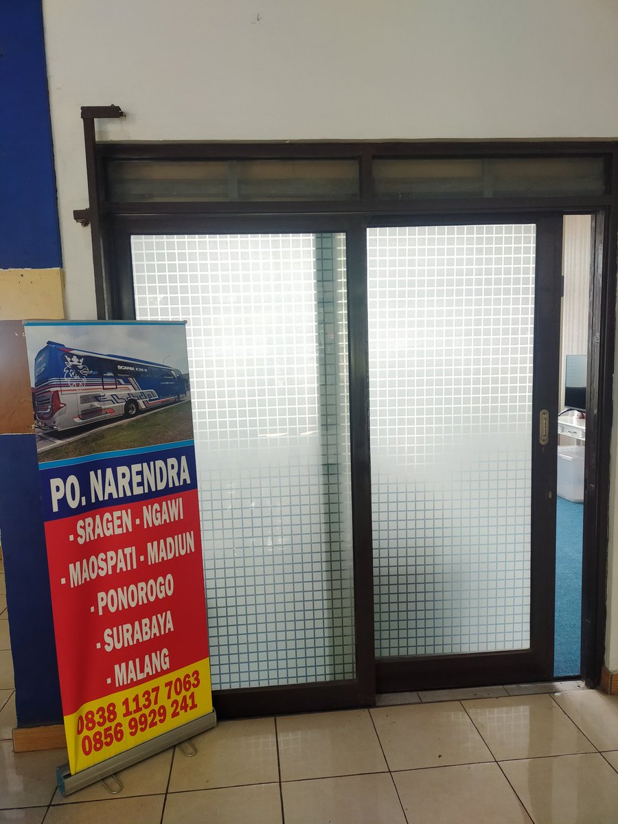 narendrawisnoe's tweet photo. Line 'reguler' perdana #ponarendra rute Tangerang - Ponorogo. Lepas Poris jam 15:45. 

Loket agen dan ruang tunggu penumpang ada di gedung utama sebelah timur

Call Center : 0811-112-894

@BisKota_
@dprpbismalam

#singobalap https://t.co/QhPr56oSOu
