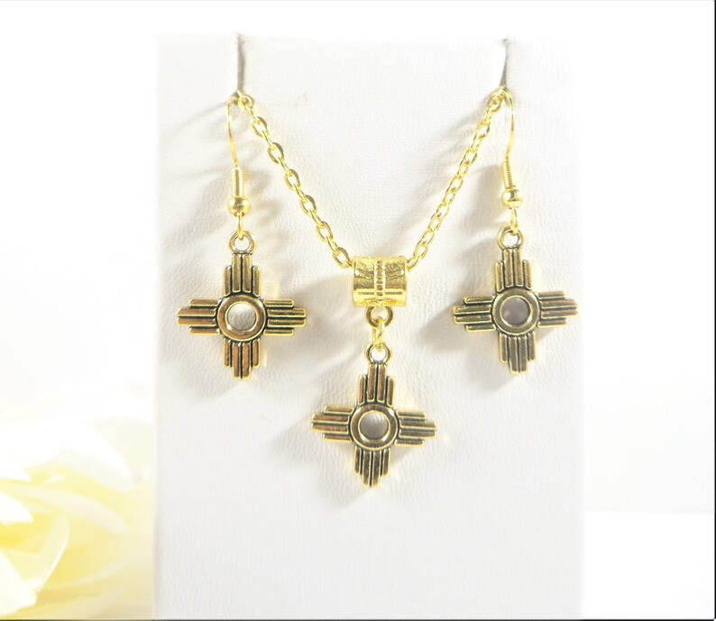 Catherine on Twitter "RT valroseshowers Gold Zia Earrings, Zia