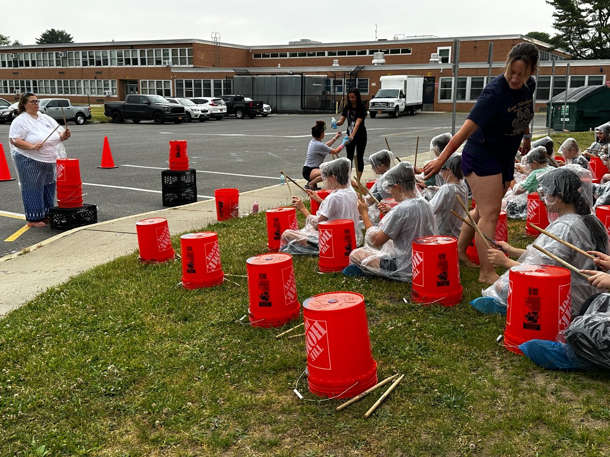 ENMSTIGERS's tweet photo. ENMS Music Department Bucket Drummers! https://t.co/aTnM2jo2lM