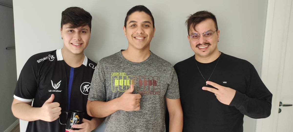 Estou muito feliz em ter conhecido pessoas tão dedicadas a fazer acontecer, uma honra estar na mesma GH que o time da <a href="/fluxogg/">Fluxo W7M</a> 

Obrigado pelos conselhos e o dialogo vou levar isso comigo e evoluir no futuro 🙏
<a href="/fluxo_brance/">brance</a>  
<a href="/TurtleGabriel/">Coach Turtle</a>

Admiração total por esse time 🤩