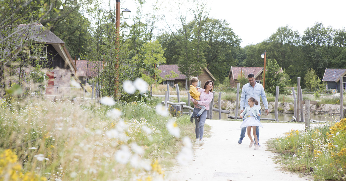 Efteling on Twitter "Kom dit jaar sprookjesachtig overnachten tijdens