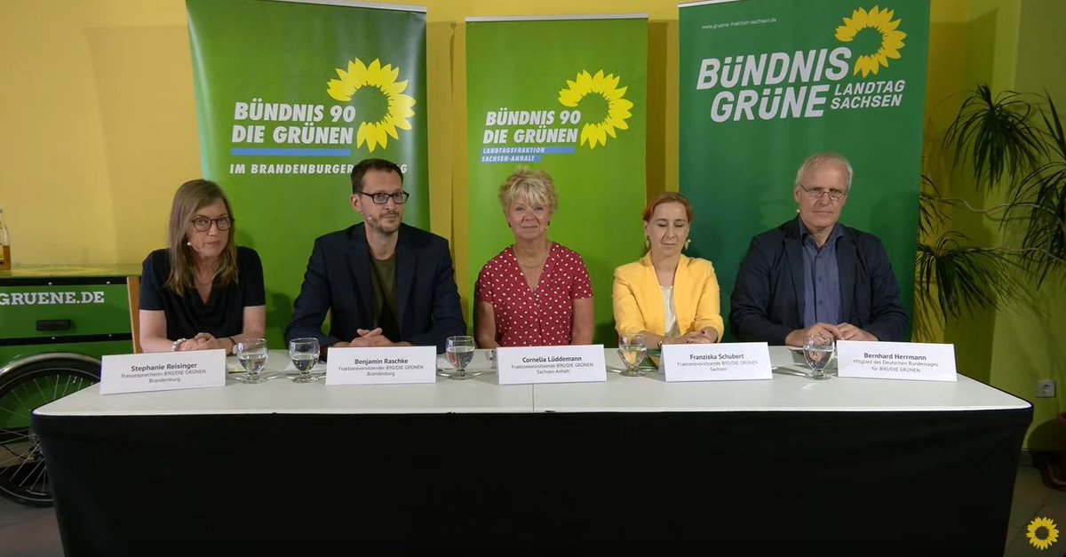 ++ Heißes Eisen #Braunkohlestiftung ++
Milliardenpoker um die Zukunft der #Lausitz. Längst überfällige Diskussion: Grünes #Stiftungsmodell für #Braunkohlefolgen. RICHTIGE &amp; WICHTIGE INITIATIVE. Ein 🧵 1/8
gruene-fraktion-brandenburg.de/livestream-pre…