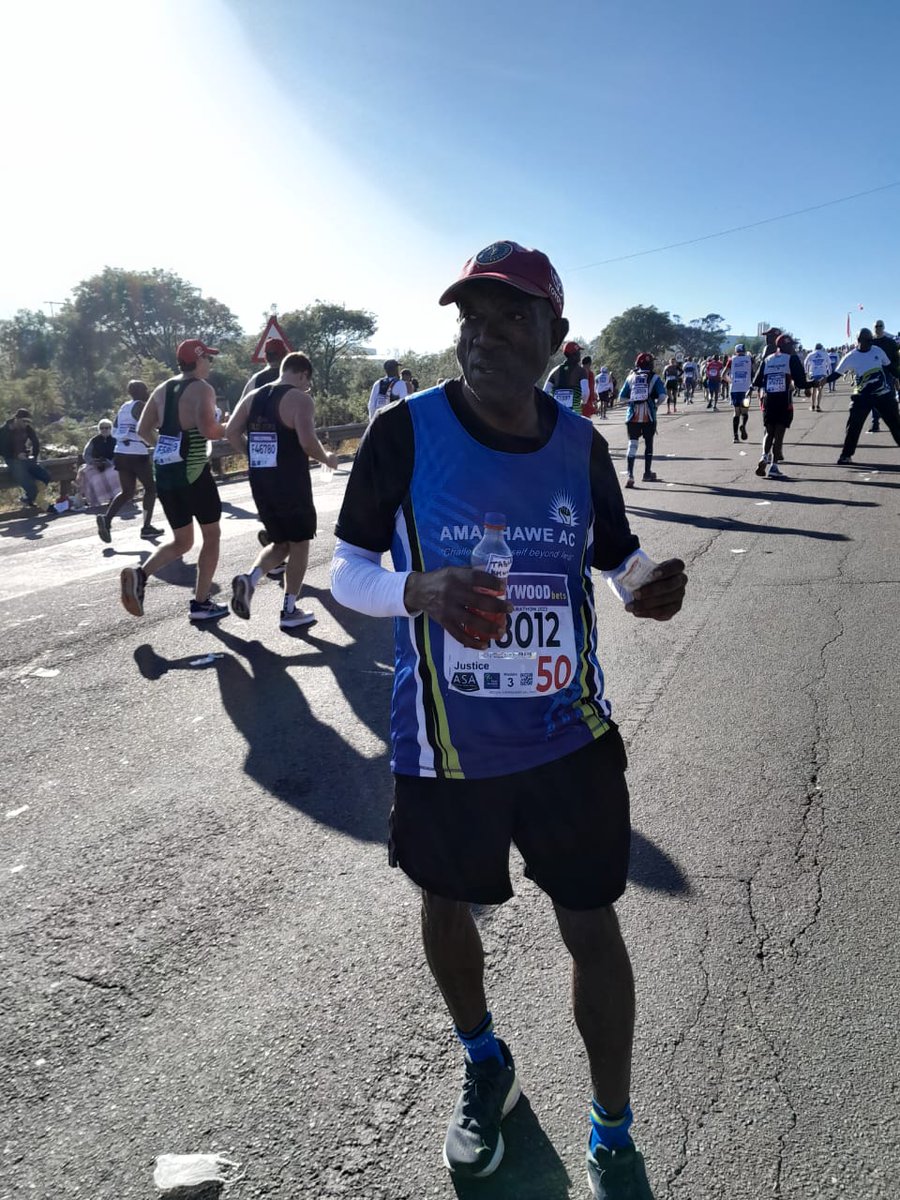 I doubt Mvu ever gets tired. He eats the miles <a href="/ComradesRace/">ComradesRace</a> Congratulations 👏🏾 #ThisIsIt #Ziyasha #SebenzaQhawe