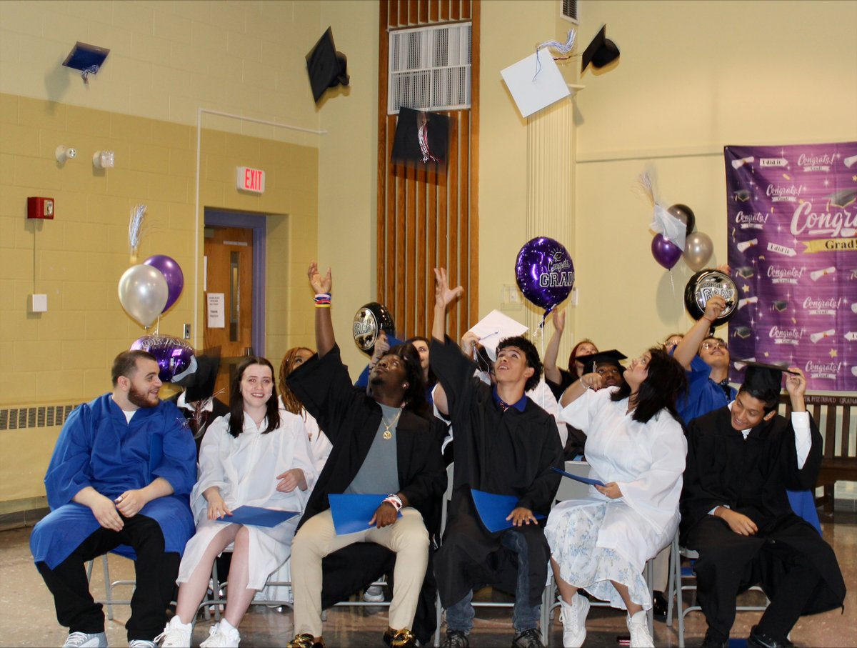 FairfieldSuper's tweet photo. Congrats Walter Fitzgerald Campus graduates! https://t.co/iwOE6lKnsU
