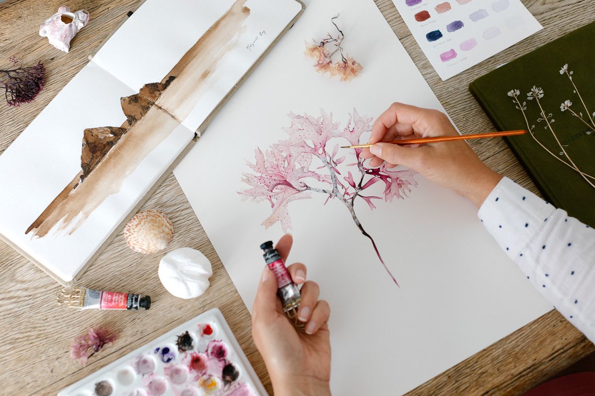 This Friday the @The_RHS Botanical Art & Photography exhibition opens  at the @saatchi_gallery 
Collections of some of the worlds most prestigious Botanical Artists from around the world.
16th June - 9th July
#botanicalart #ArtistOnTwitter