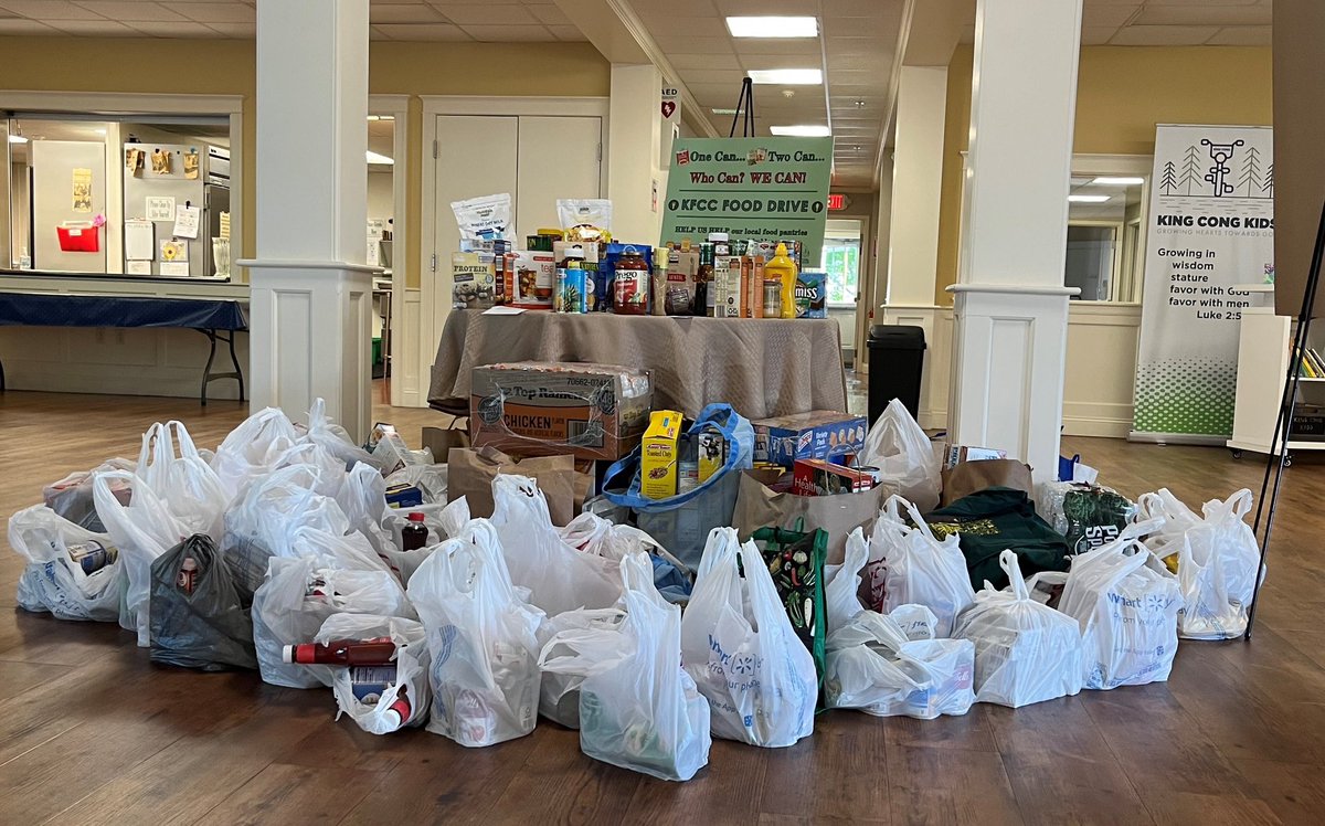 TheGlobalStorm's tweet photo. Recently Kingston First Congregational Church ran a food drive for their local food pantries. We were able to send them some non-perishable food items to assist in their efforts to help those in need! https://t.co/ElmCA3jTnO