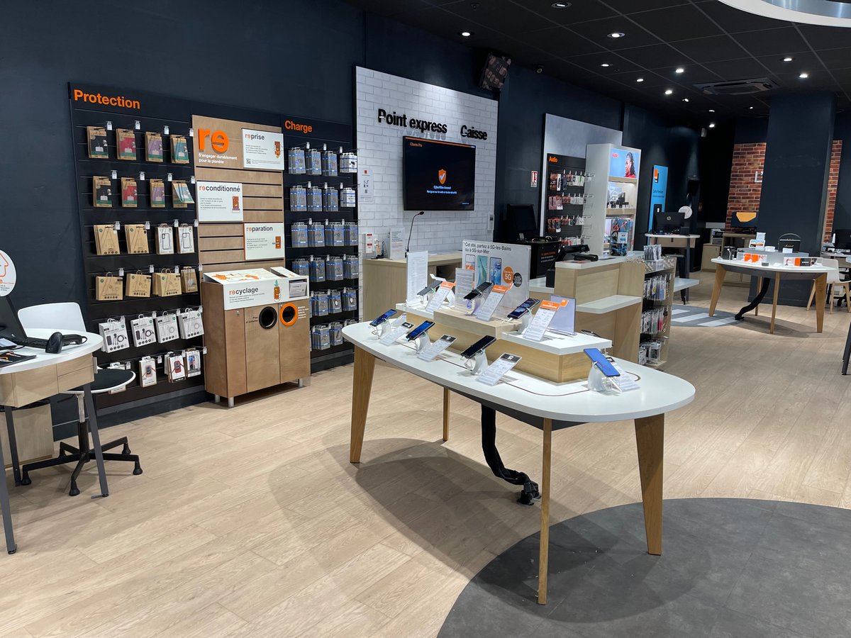 Orange Store tweet media