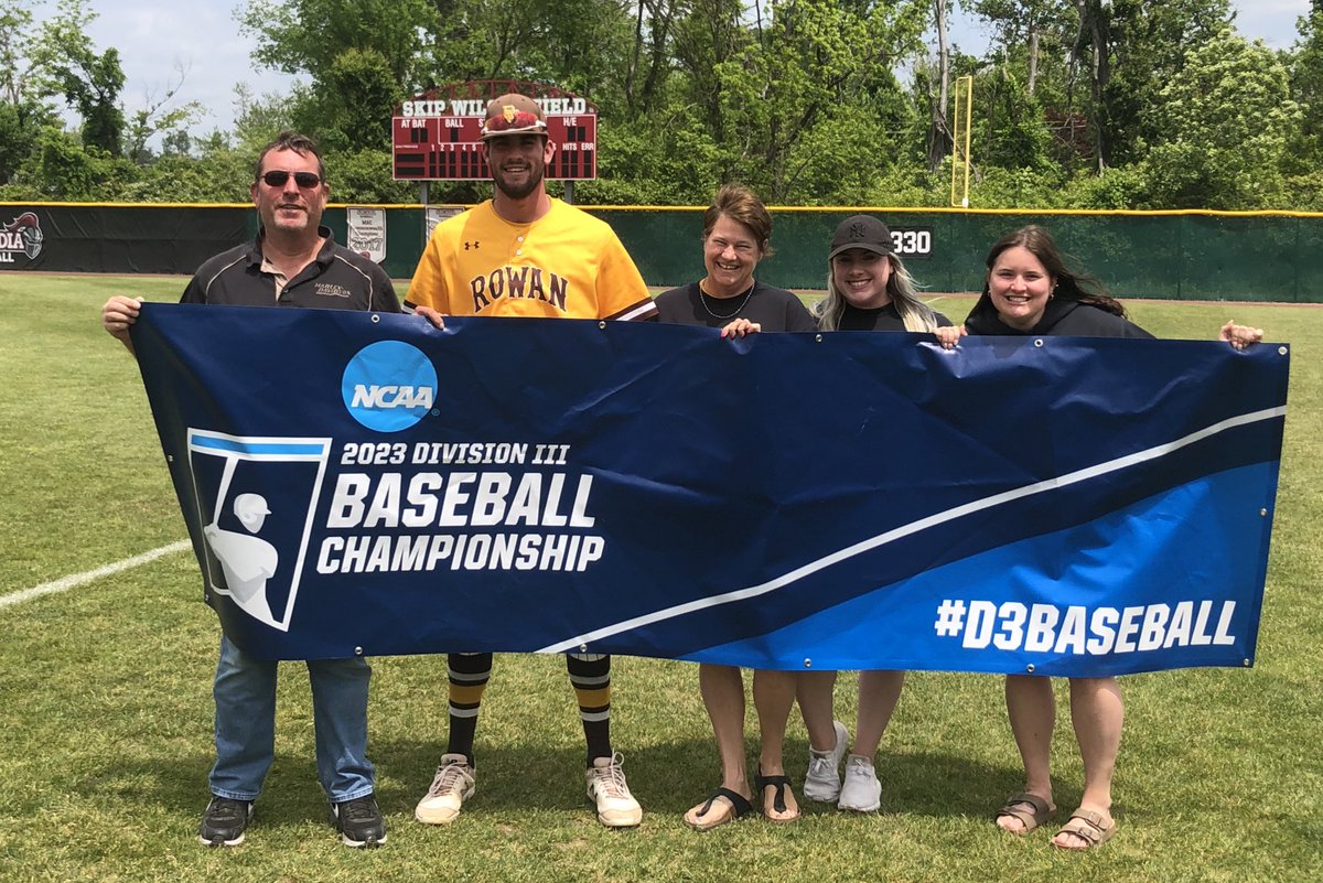 I'm incredibly proud to say that my brother plays in his first professional baseball game tonight. <a href="/Ryan_Murphy24/">Ryan Murphy</a> it's so special to get to watch you live your dream and see you play baseball at such a high level. I'm forever your biggest fan bud, #GoSaguaros 🤟🏻❤️