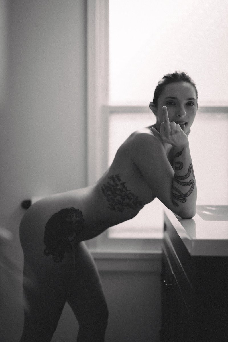 cosmicvika's tweet photo. It’s been a while 📸 @jdbrad_photos #nudeart https://t.co/a1kW4HNtP5